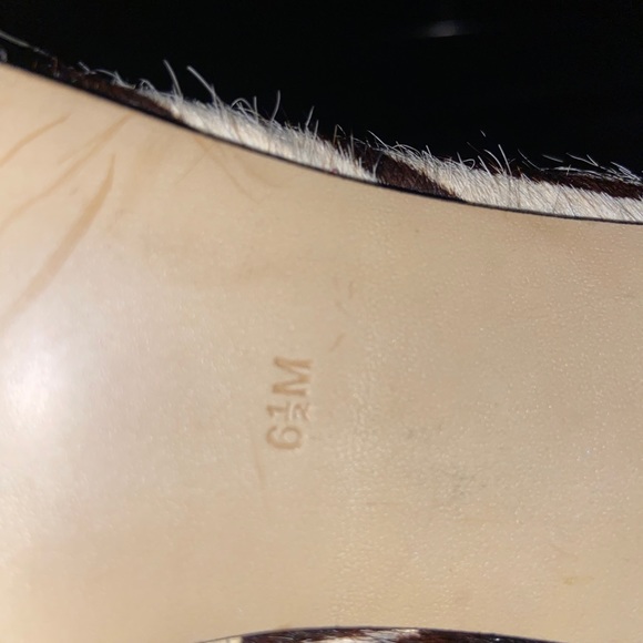 super cute guess zebra shoes - Picture 3 of 4